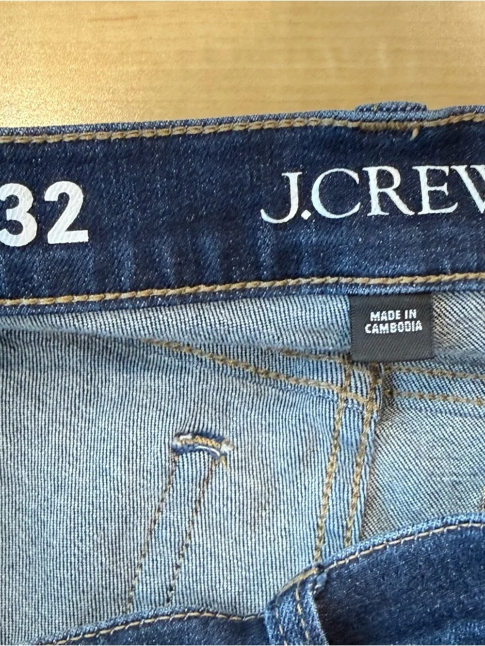 J. Crew Mid-rise kickout jean Super-Stretch Raw Hem‎ Dark Wash Size 32